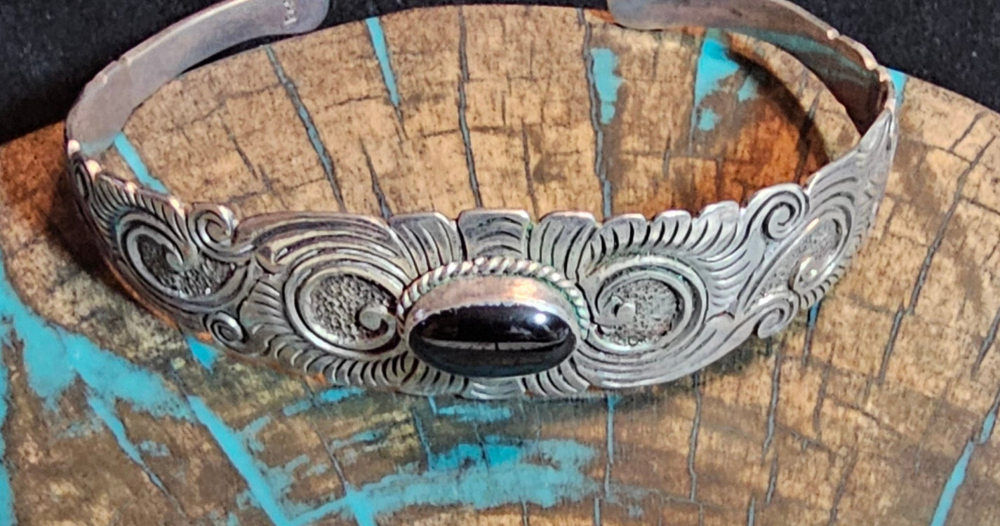 Vintage Native American Onyx and Sterling Silver Cuff Navajo