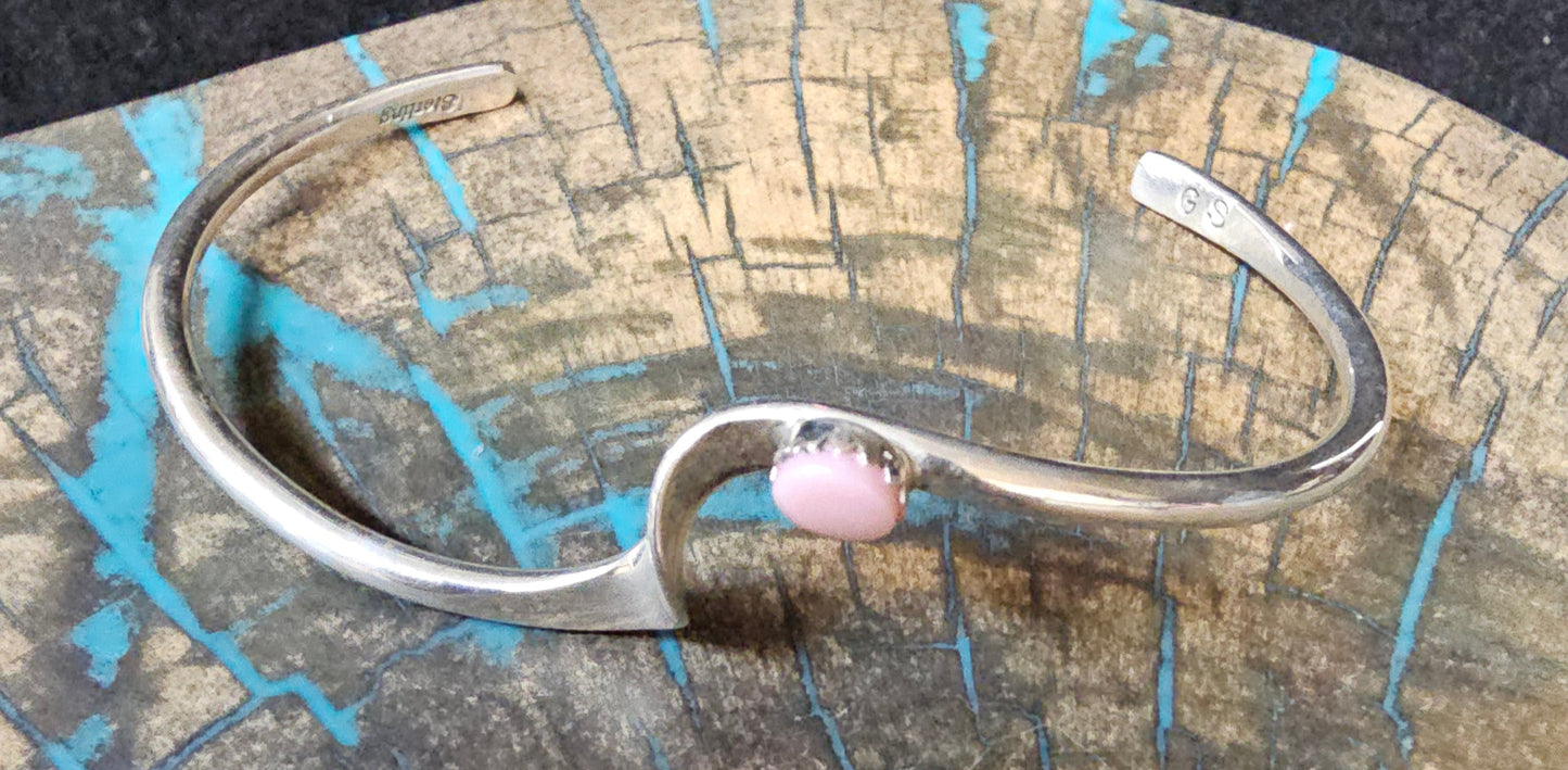 Pink Conch & Sterling Silver Cuff Native American Made & Signed GS