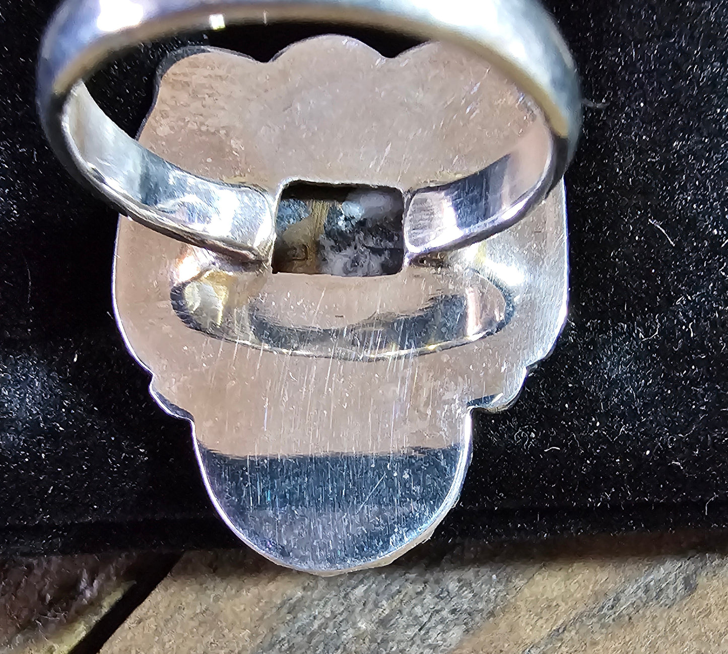 White Buffalo Sterling Silver Ring Size 8 Southwestern