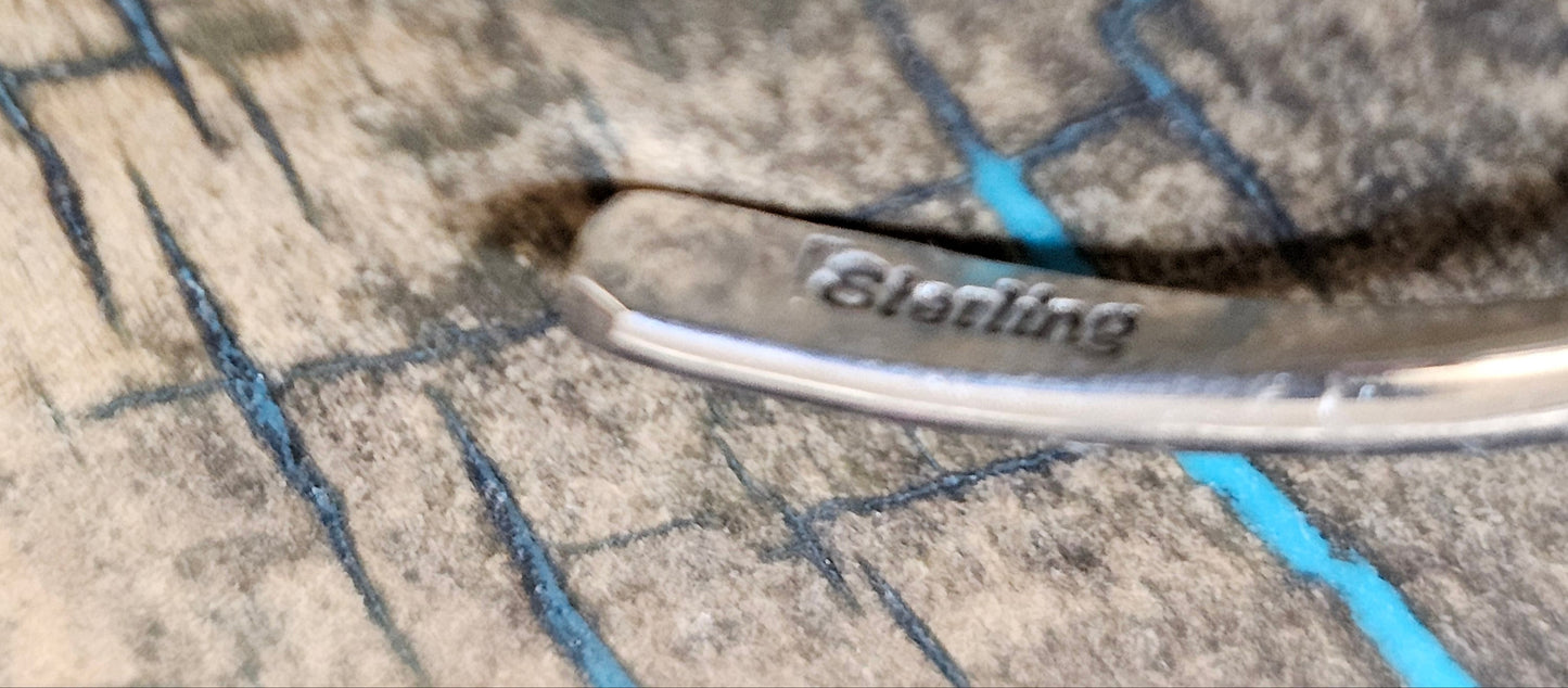 Pink Conch & Sterling Silver Cuff Native American Made & Signed GS